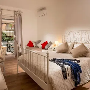 https://sweet-home-piramide.it-romehotels.com